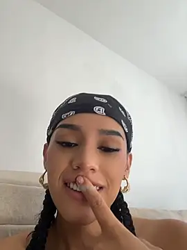 Snapshot of Mia-villalobos chatting on July 15, 2026, 2:22 pm Mia-villalobos online show from July 15, 2026, 2:22 pm