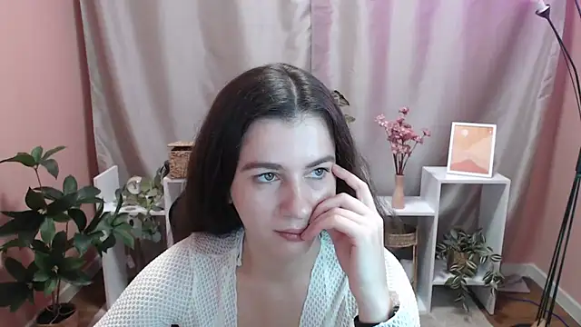MistyBree online show from May 13, 2026, 8:01 am
