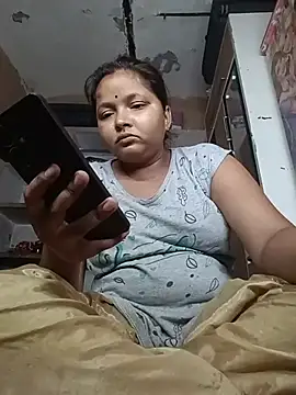 Snapshot of priti_25 chatting on July 30, 2026, 5:23 pm priti 25 online show from July 30, 2026, 5:23 pm