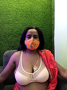 misti-boudii online show from April 15, 2026, 3:46 am