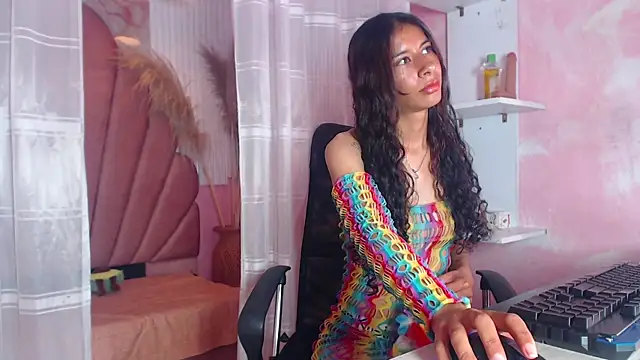 Siena Bouer online show from March 4, 2026, 3:34 am