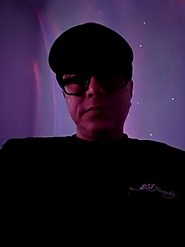 DoggiiDick online show from April 16, 2026, 12:33 am