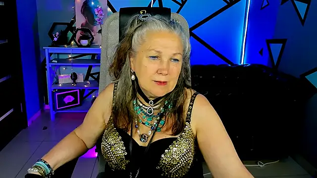 Snapshot of LilaMaharani chatting on May 25, 2026, 12:44 pm LilaMaharani online show from May 25, 2026, 12:44 pm