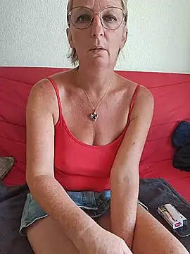 lescoquinsdu40 online show from July 8, 2026, 9:47 am