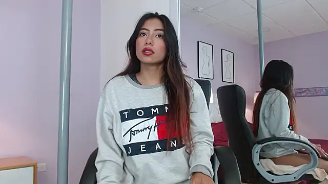 Cataleyaa23 online show from March 27, 2026, 7:24 pm