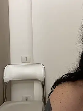 hotringocouple online show from March 26, 2026, 9:31 pm