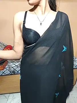 Glow Queen online show from March 23, 2026, 6:01 pm