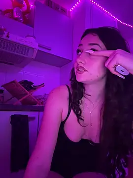 Claraaaaa06 online show from March 2, 2026, 8:37 pm