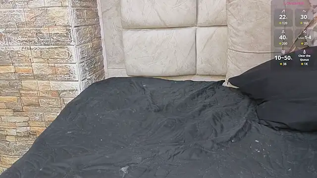 amarahanks11 online show from April 11, 2026, 7:45 am