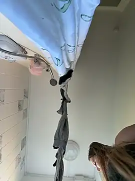 BeeMay22 online show from April 23, 2026, 8:02 am