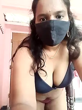 Miss-Dolly07 online show from June 13, 2026, 5:49 am