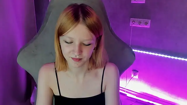 Emma Dusk online show from July 11, 2026, 1:08 am