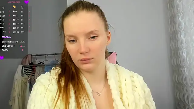 Snapshot of Mary_Blu chatting on April 1, 2026, 5:41 am Mary Blu online show from April 1, 2026, 5:41 am