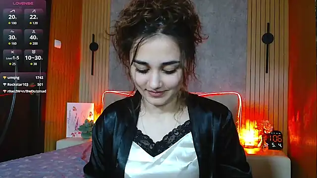 Snapshot of KatarinaHeaven chatting on May 4, 2026, 8:05 pm KatarinaHeaven online show from May 4, 2026, 8:05 pm