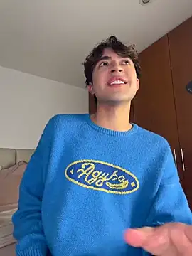 MatthewMoore  online show from May 29, 2026, 2:09 am