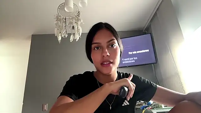 Snapshot of BrittneyBendler chatting on March 4, 2026, 9:10 pm BrittneyBendler online show from March 4, 2026, 9:10 pm