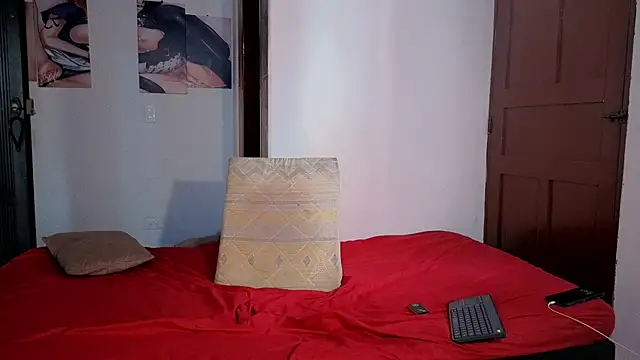 Snapshot of Scarlett_Cherry_ chatting on May 30, 2026, 7:44 pm Scarlett Cherry online show from May 30, 2026, 7:44 pm