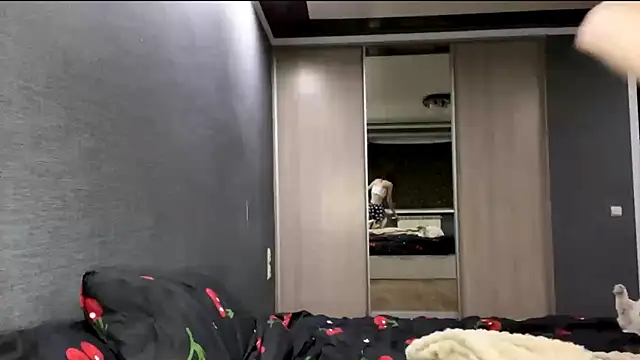 HousedMud online show from April 9, 2026, 8:03 pm