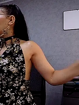 Snapshot of jaade_doll chatting on March 3, 2026, 2:34 pm jaade doll online show from March 3, 2026, 2:34 pm