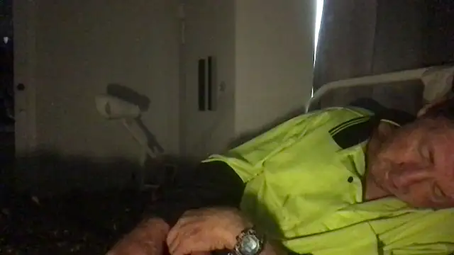 Snapshot of MrBombasticxxx chatting on July 12, 2026, 9:50 pm MrBombasticxxx online show from July 12, 2026, 9:50 pm