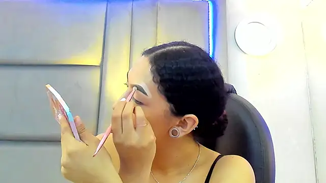 EllaEvanzz online show from March 7, 2026, 2:47 pm