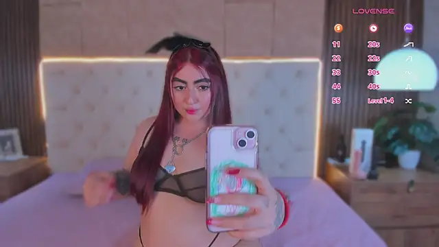 apriilfox online show from April 6, 2026, 3:59 am