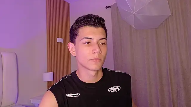 nicocrown online show from March 19, 2026, 7:51 pm