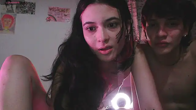 Snapshot of hot_moons chatting on March 4, 2026, 5:46 am hot moons online show from March 4, 2026, 5:46 am