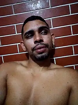 Snapshot of hugoafricano chatting on March 18, 2026, 12:14 am hugoafricano online show from March 18, 2026, 12:14 am