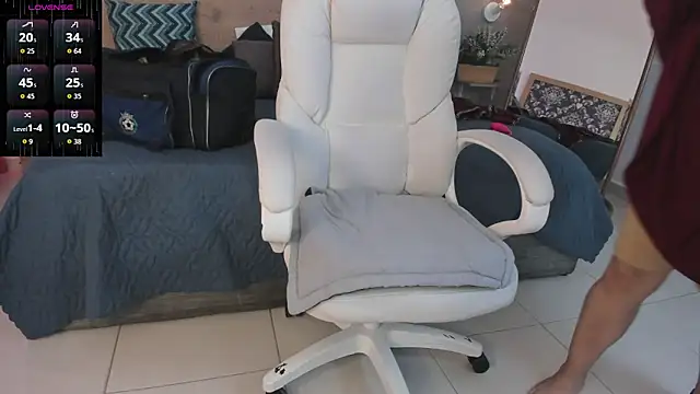  Azahaaraa  online show from April 9, 2026, 3:06 am