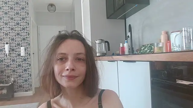 misssweet online show from March 9, 2026, 11:03 am