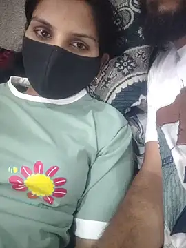 lovelypooja93 online show from May 23, 2026, 8:29 am