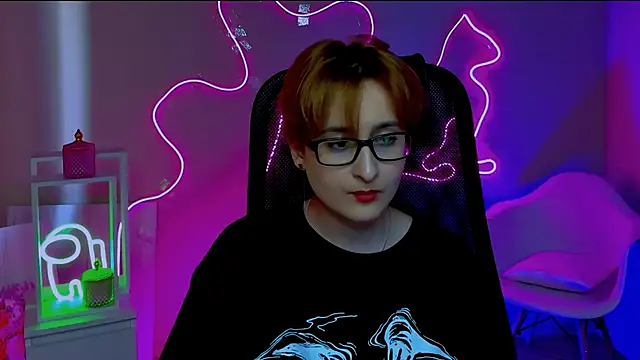 LixeLuna online show from April 3, 2026, 6:33 am