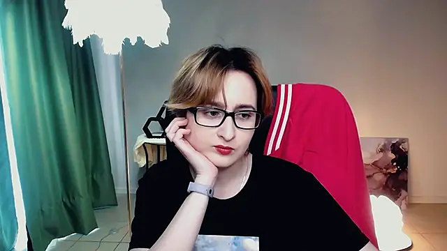 LixeLuna online show from June 1, 2026, 6:26 am