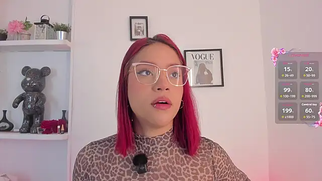 Im Scarlett  online show from April 18, 2026, 7:07 pm