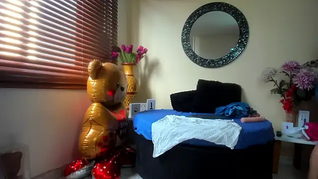 Maye Milf  online show from March 31, 2026, 12:27 pm