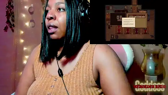 Snapshot of Goddess_MercedesRedd chatting on June 15, 2026, 2:08 pm Goddess MercedesRedd online show from June 15, 2026, 2:08 pm