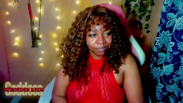 Snapshot of Goddess_MercedesRedd chatting on June 21, 2026, 2:52 pm Goddess MercedesRedd online show from June 21, 2026, 2:52 pm
