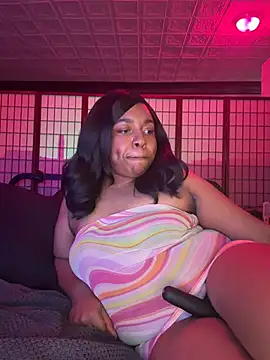 Snapshot of Goddess_MercedesRedd chatting on July 17, 2026, 5:29 pm Goddess MercedesRedd online show from July 17, 2026, 5:29 pm