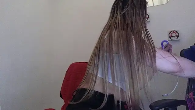 Caroline hernandes online show from March 16, 2026, 12:53 pm