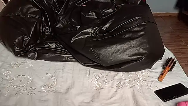 Ruiva40tona online show from April 17, 2026, 1:14 pm