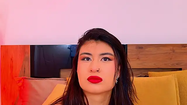 DaphneWayne online show from May 9, 2026, 7:19 pm