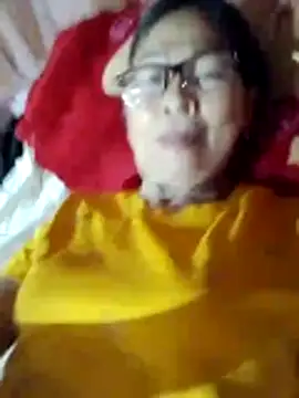 Snapshot of Sky-rain98 chatting on May 14, 2026, 7:42 pm Sky-rain98 online show from May 14, 2026, 7:42 pm