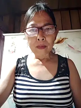 Snapshot of Sky-rain98 chatting on May 23, 2026, 5:17 pm Sky-rain98 online show from May 23, 2026, 5:17 pm