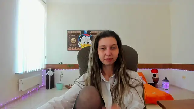 Ellina Star online show from May 6, 2026, 8:19 am
