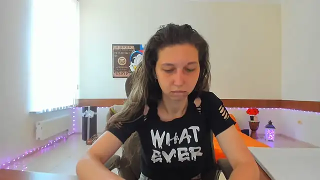 Snapshot of Ellina_Star chatting on June 15, 2026, 8:16 am Ellina Star online show from June 15, 2026, 8:16 am