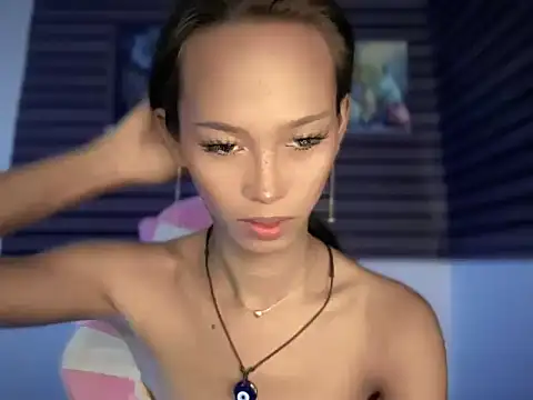Snapshot of Sunkissed_seductress chatting on May 11, 2026, 3:40 pm Sunkissed seductress online show from May 11, 2026, 3:40 pm