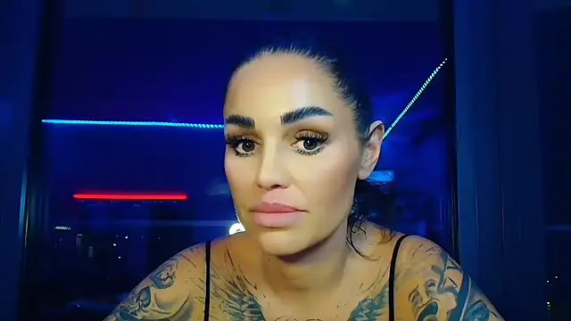 AMBER HARD online show from April 19, 2026, 8:55 pm