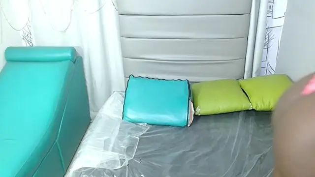 cruzsofiars707 online show from April 7, 2026, 11:54 am