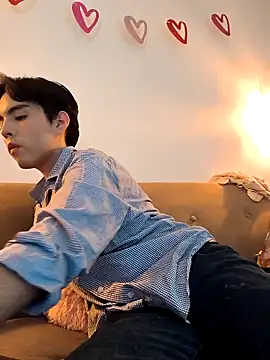 Lucca  555 online show from March 8, 2026, 6:34 pm